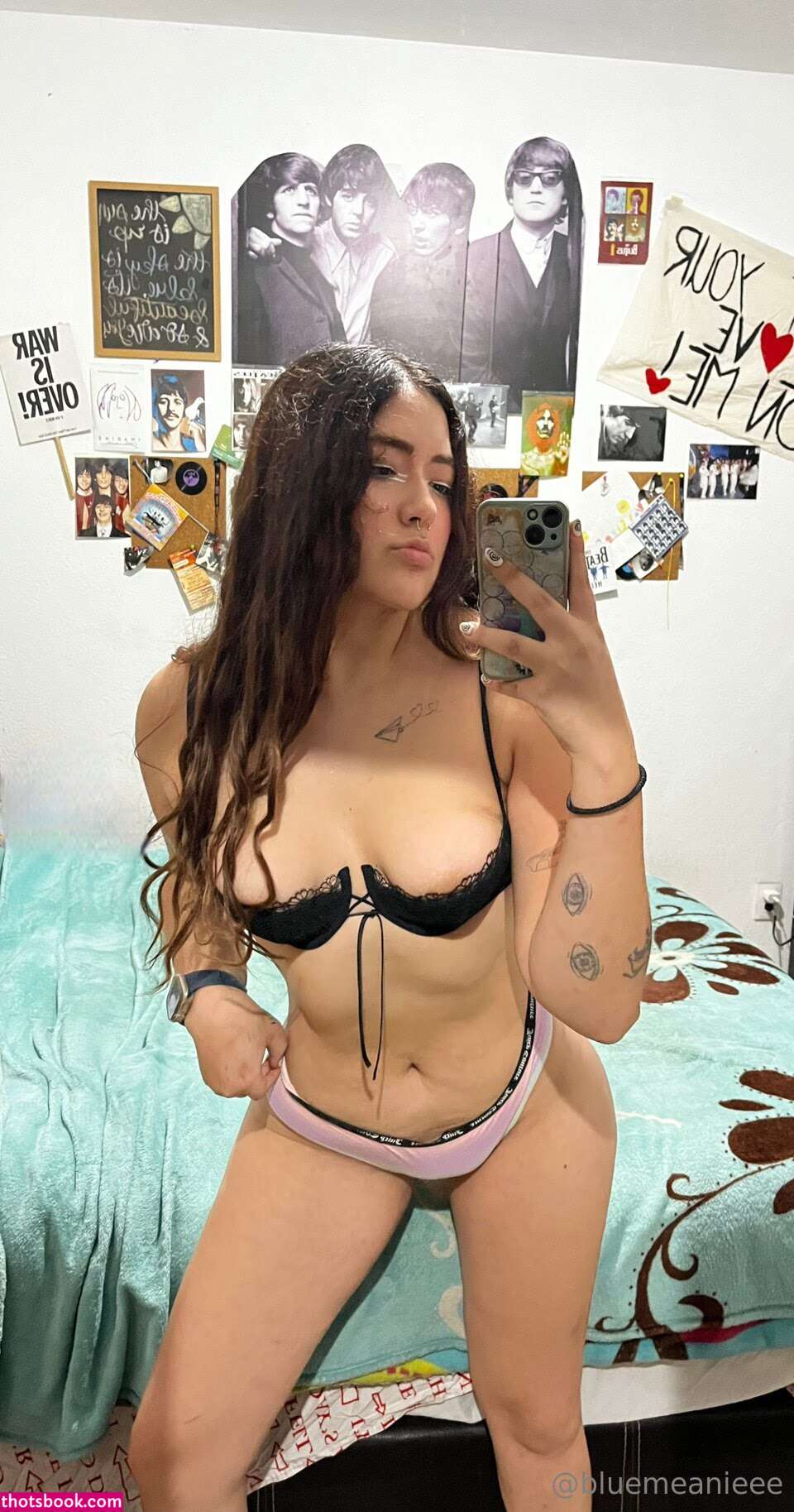 bluemeanieee Photo #15