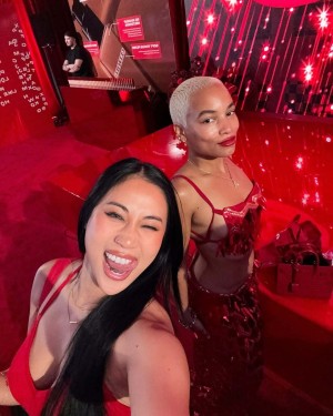 Yenni Huynh Photo #5