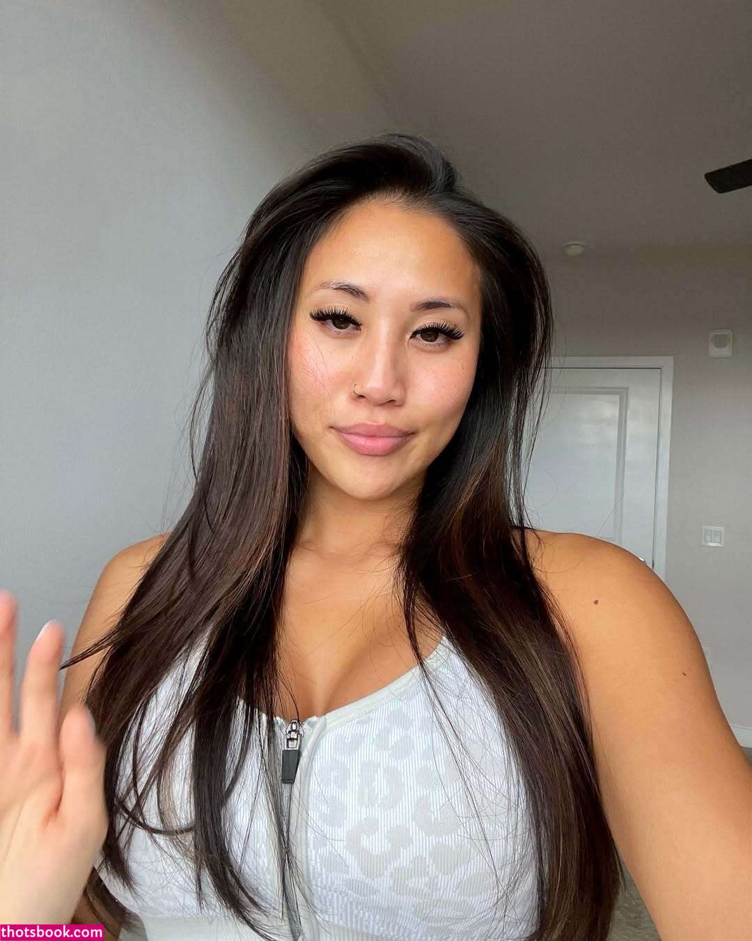 Yenni Huynh Photo #18