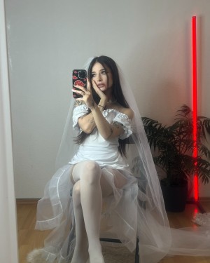 Cata Leyah Photo #11