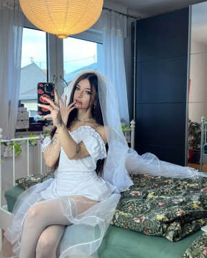 Cata Leyah Photo #15