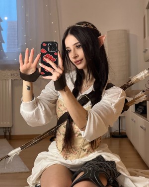 Cata Leyah Photo #30