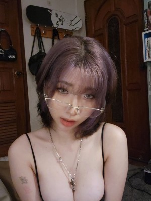 khunsorxor Photo #24