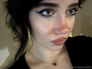 Ladymcbeth Photo #22