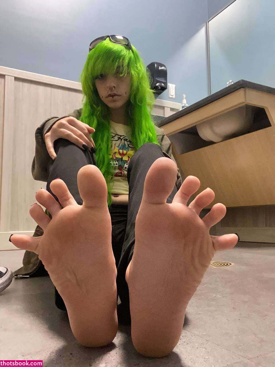 Pedigoddesslia Photo #22