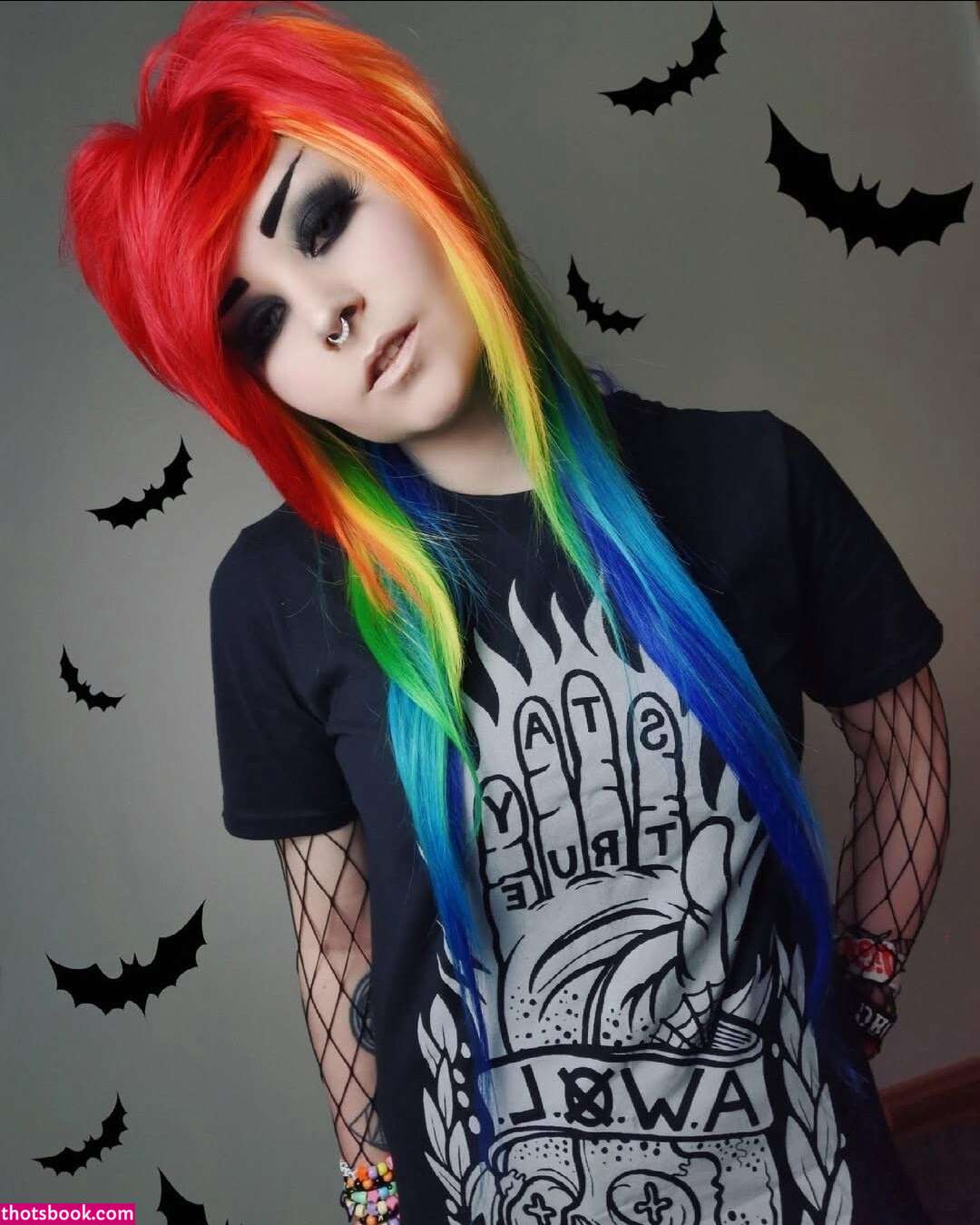 Catastrophiclarawr Photo #9