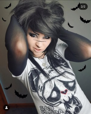 Catastrophiclarawr Photo #8