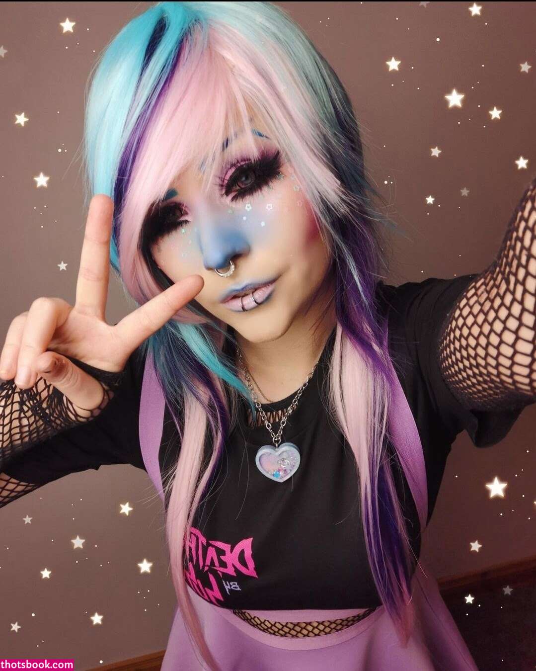 Catastrophiclarawr Photo #29