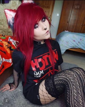 Catastrophiclarawr Photo #24