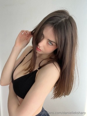 Danielle Sharp Photo #120