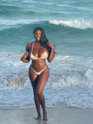 Ellie Empress Photo #60