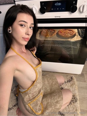 Raven Noiir Photo #3