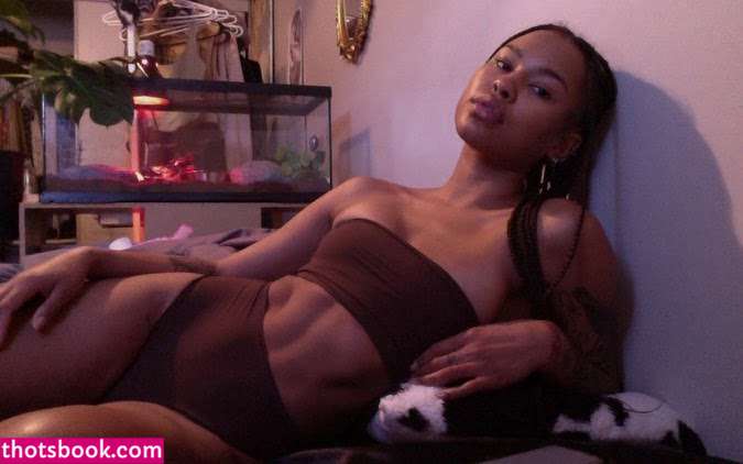 Chloe Christian Photo #11