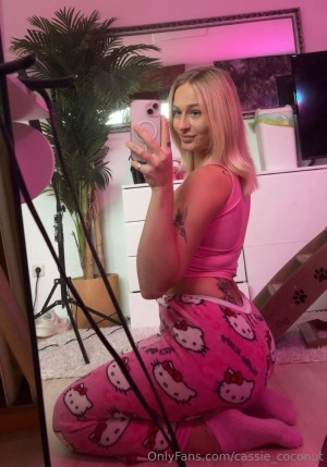 Cassie Coconut Photo #29