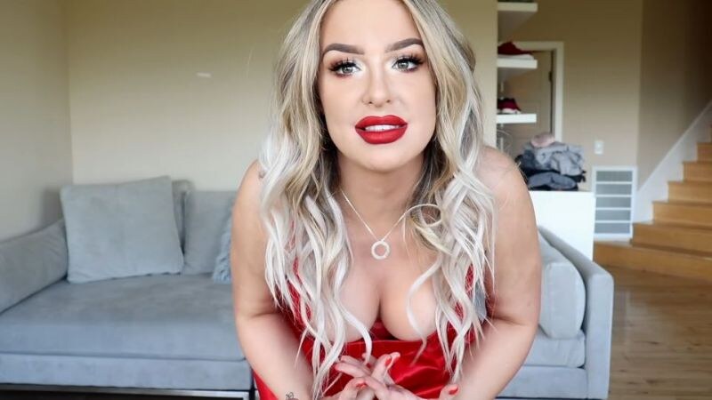 Tana Mongeau Photo #4