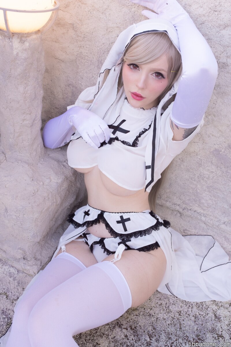 Katyuska Moonfox Photo #854