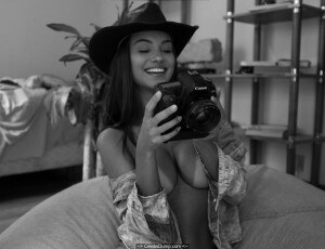 Thayna Hoepers Photo #12