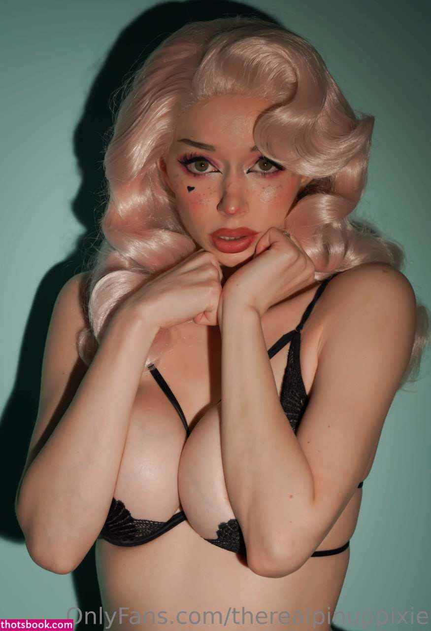 Pinuppixie Photo #44