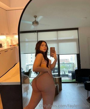 Tayler Hills Photo #24