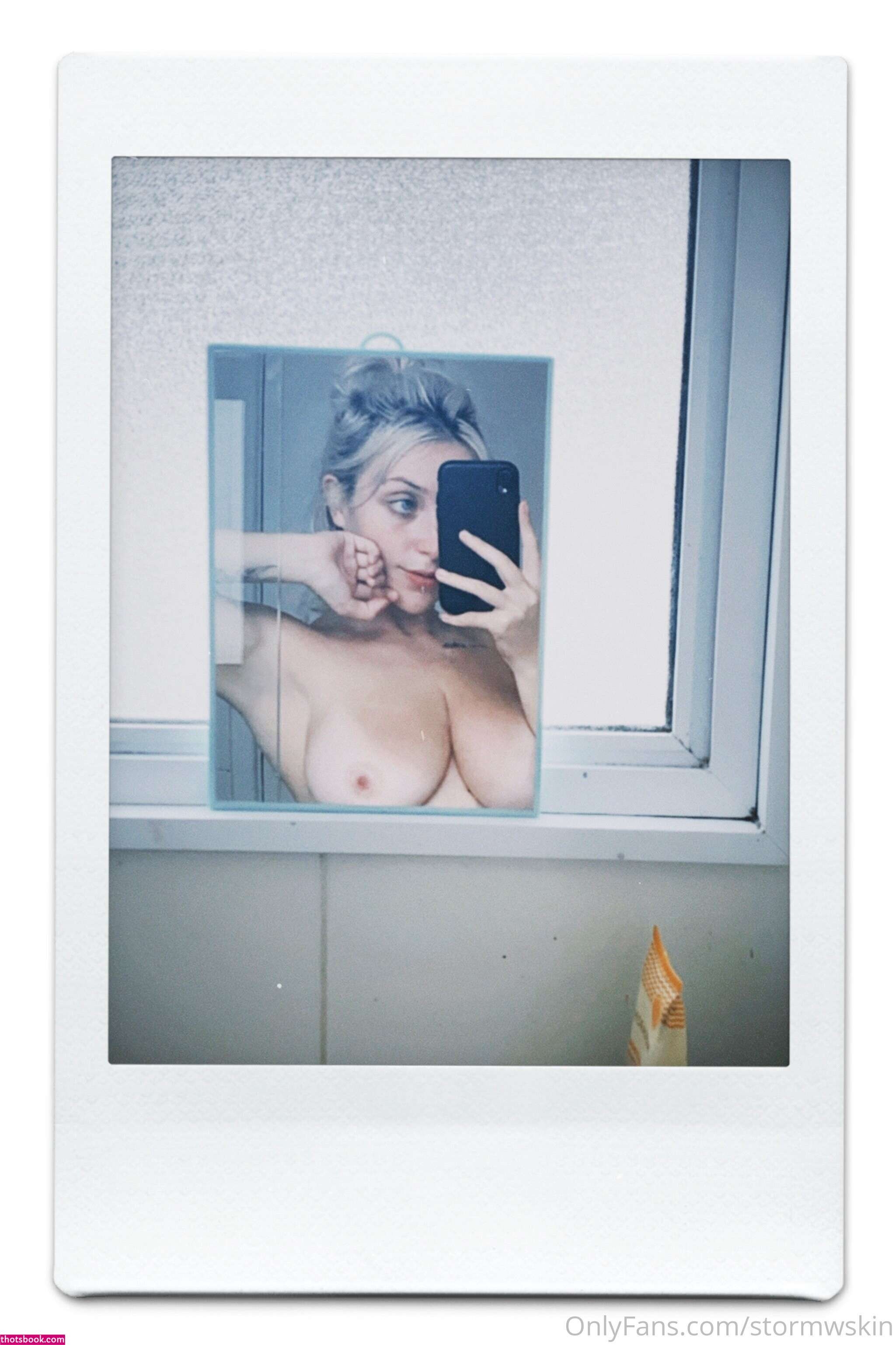 Lola Janussi Photo #39