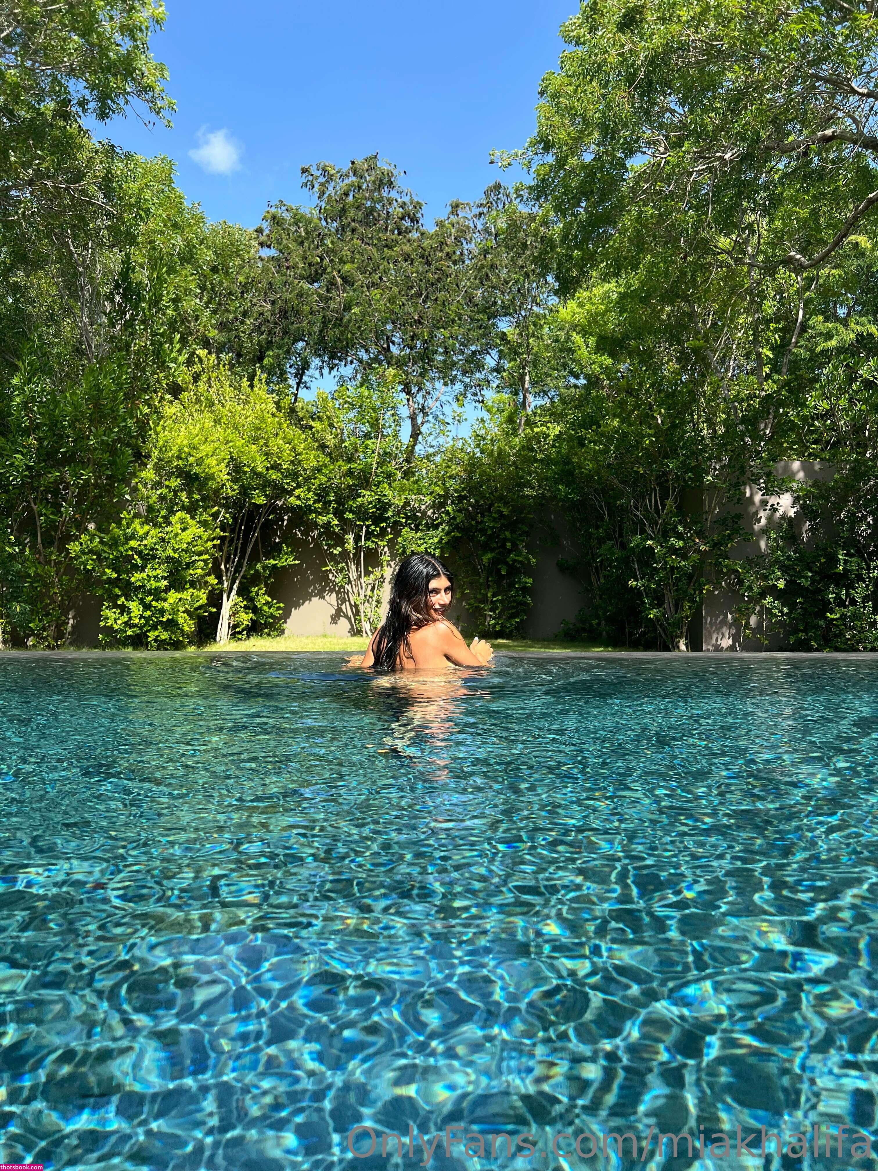 Mia Khalifa Photo #345