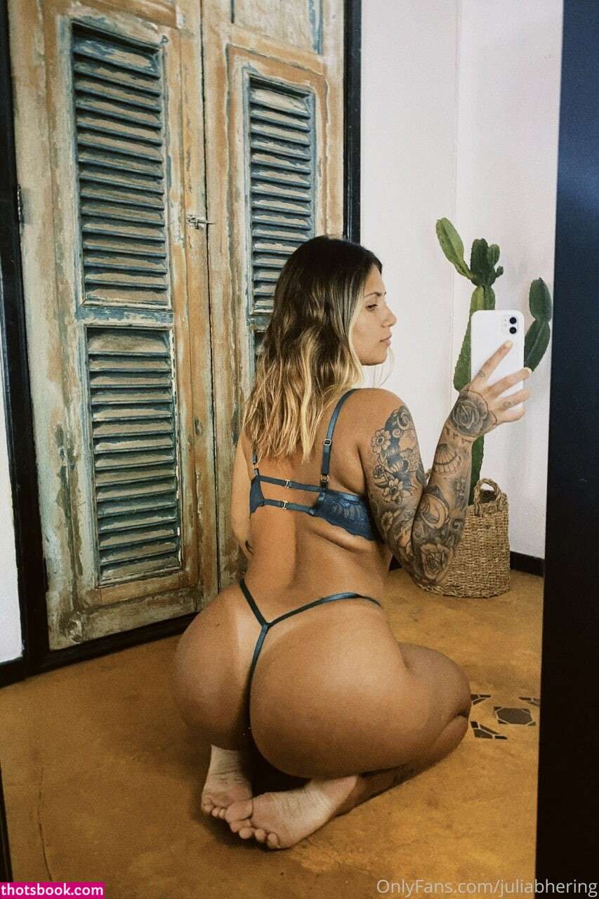 Julia Bhering Photo #21