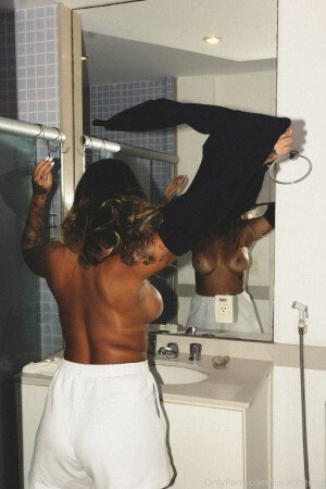 Julia Bhering Photo #22