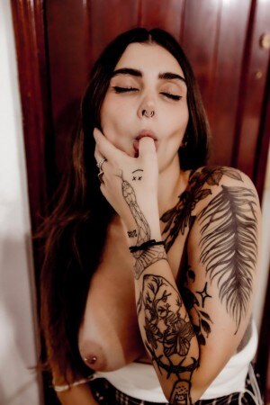 Luluvalotta Photo #30