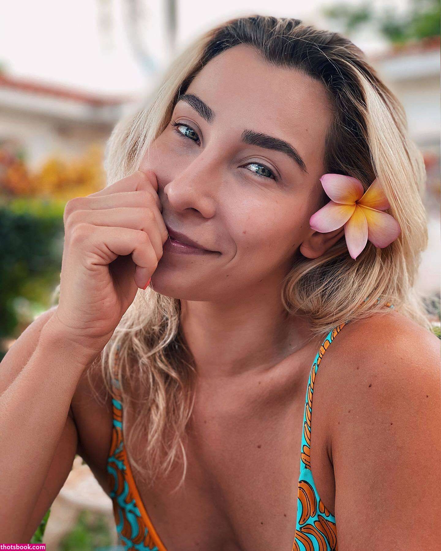 Naty Graciano Photo #17