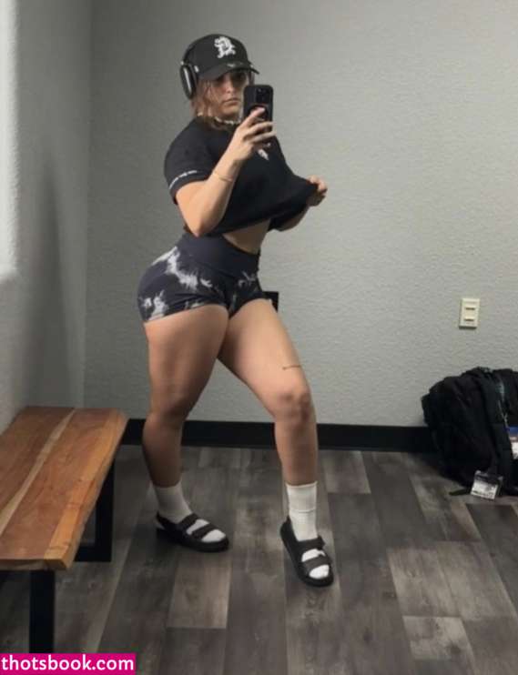 Adriana Salido Photo #18