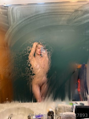 Lily Hosea Photo #27