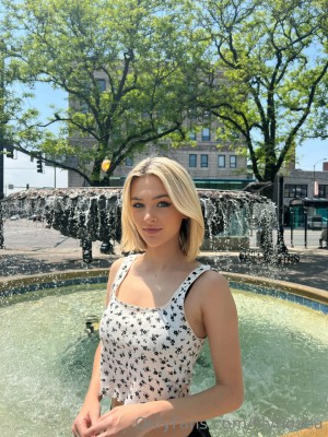 Lily Hosea Photo #59