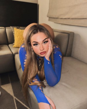 Allison Mae Photo #4