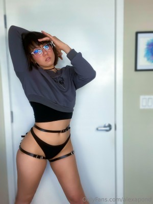 Alexa Pond Photo #197