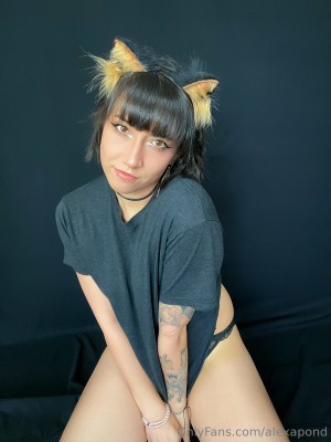 Alexa Pond Photo #240