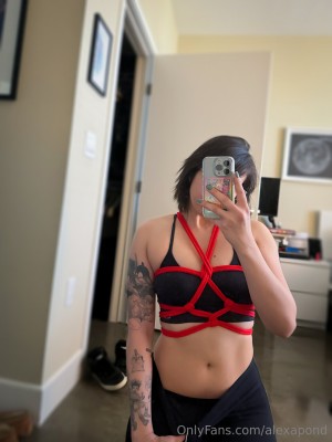 Alexa Pond Photo #278