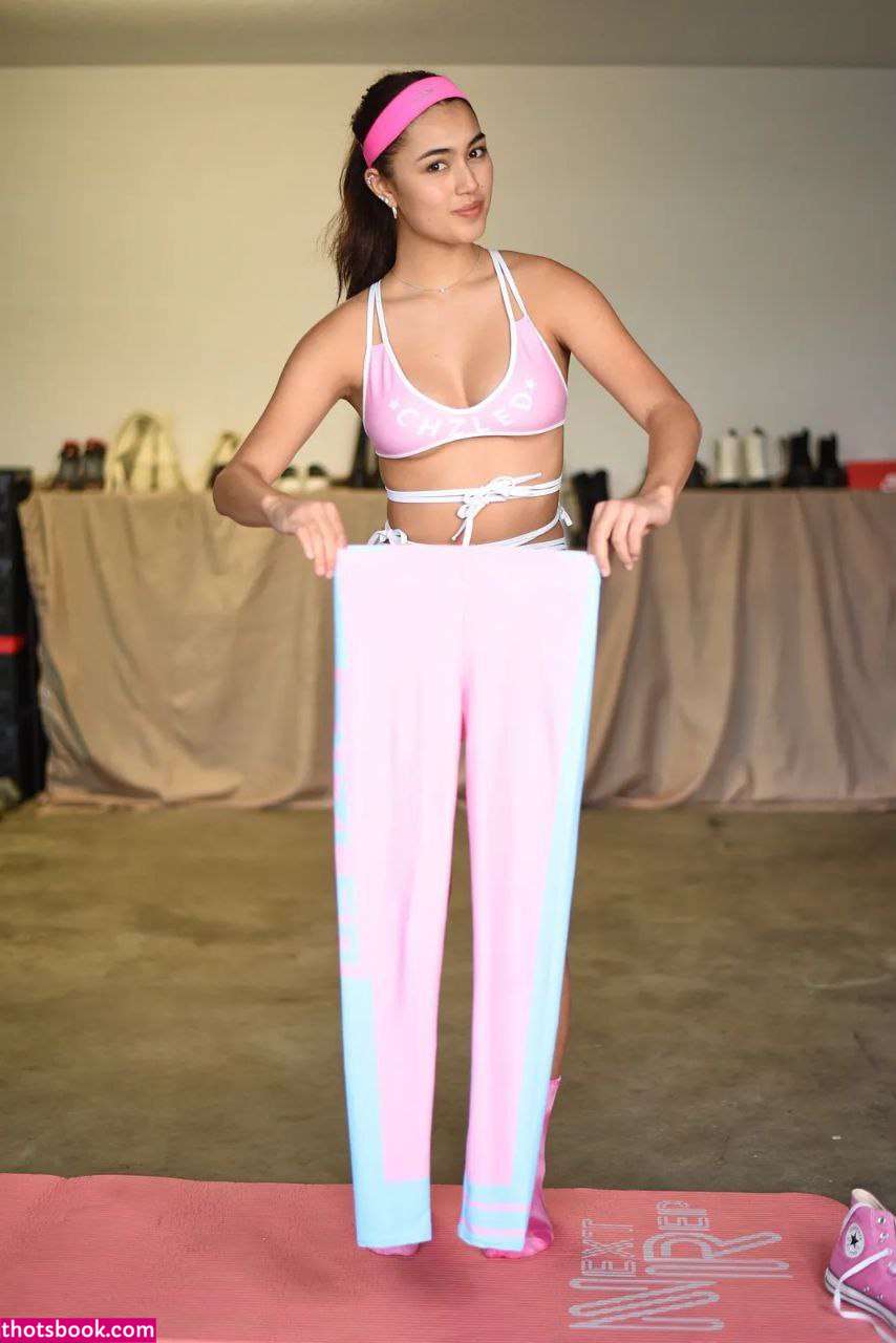 Kylin Milan Photo #25