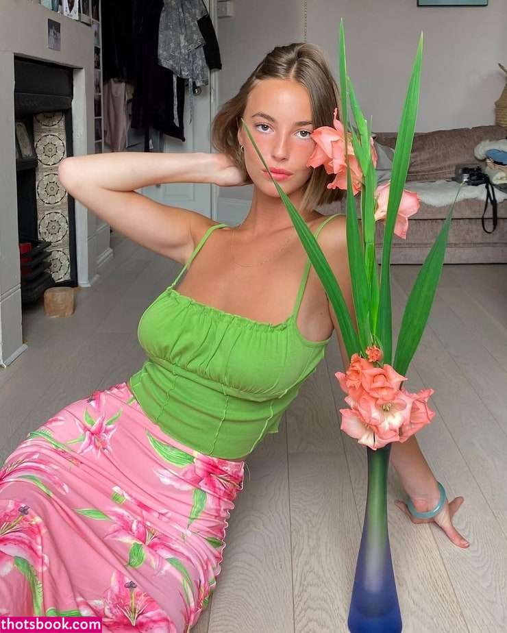 Amelie Manzoli Photo #121