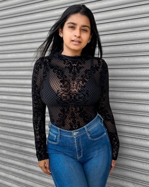 Suhana Khan Post #8