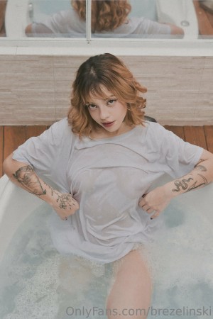 Brenda Zelinski Photo #42