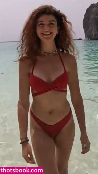 Chloe Lockley Photo #20