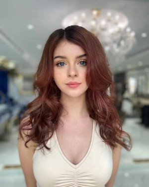 Chloe Lockley Photo #27