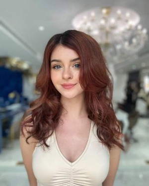 Chloe Lockley Photo #28