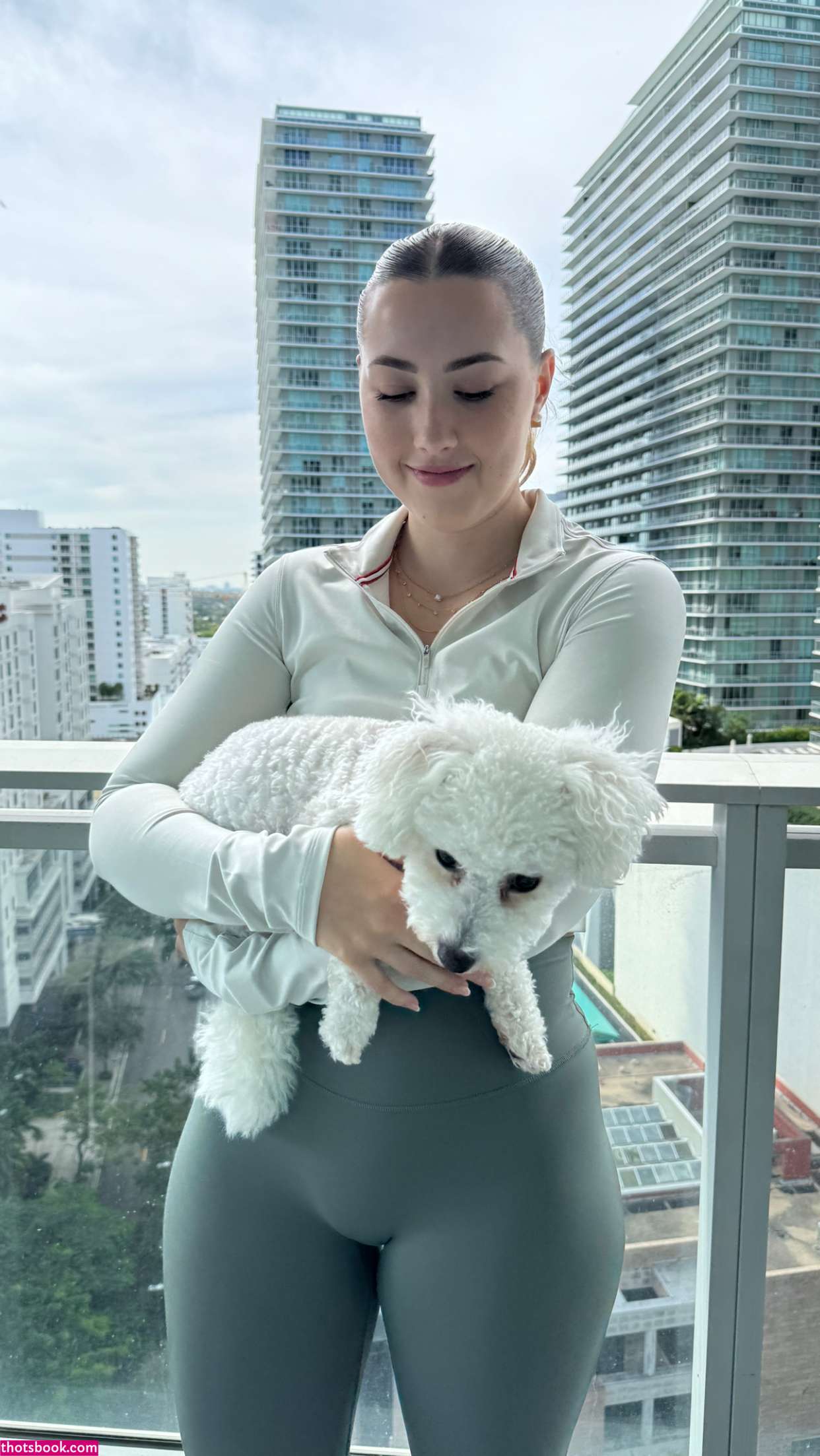 Pineapplebrat Photo #41