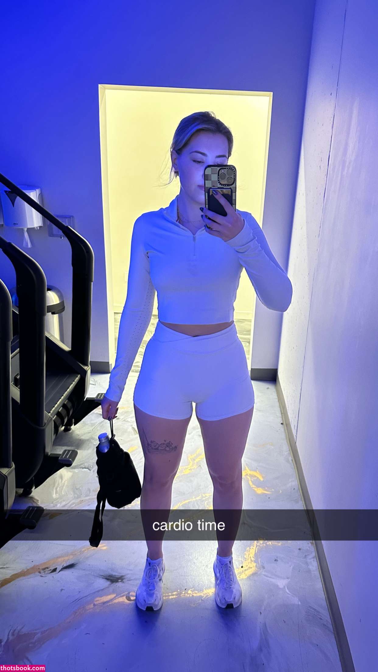 Pineapplebrat Photo #75