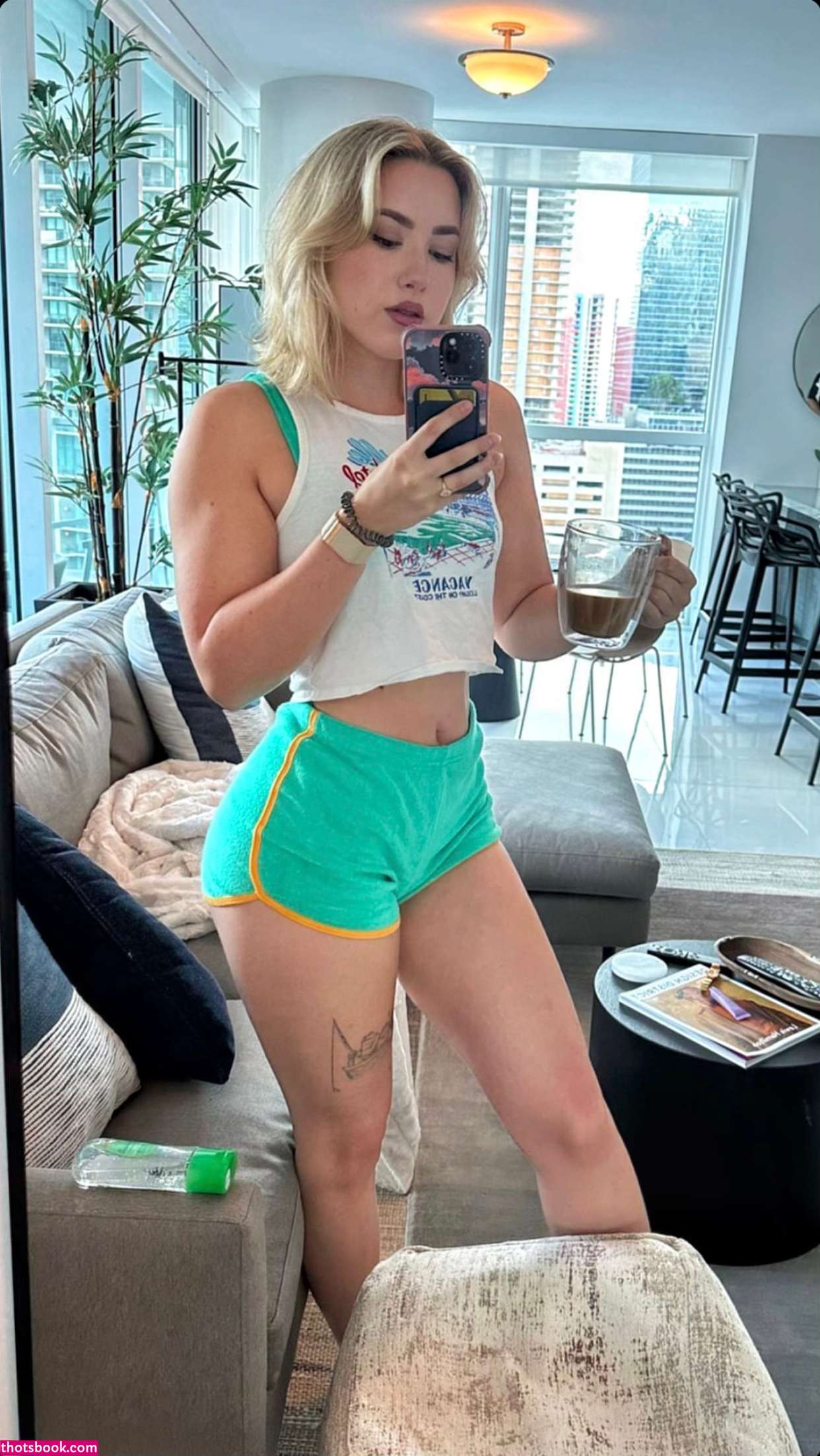 Pineapplebrat Photo #145