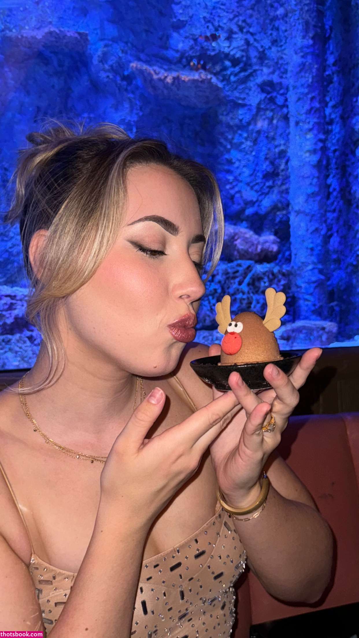 Pineapplebrat Photo #177