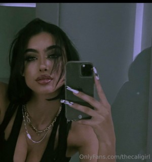 Undercover Freak Photo #63