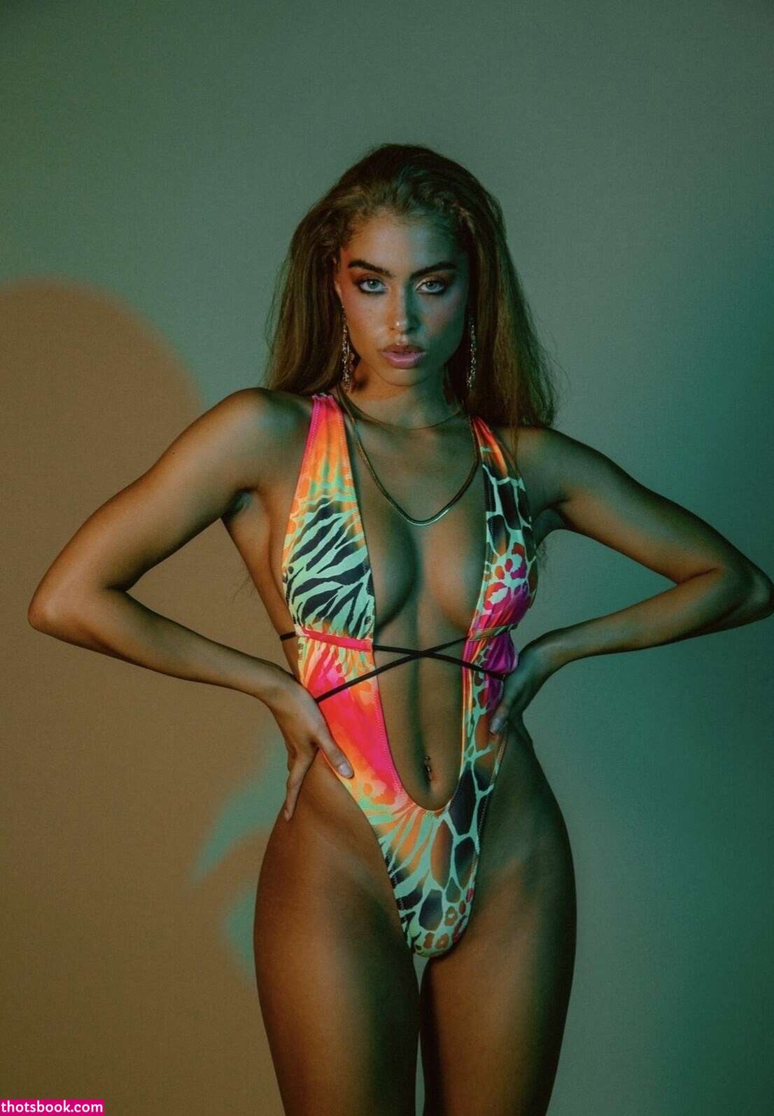 Undercover Freak Photo #73