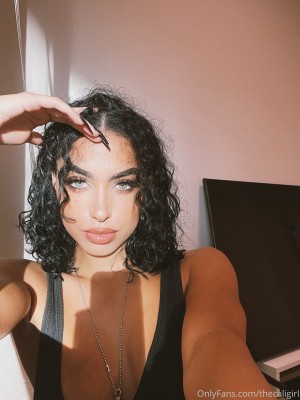 Undercover Freak Photo #101